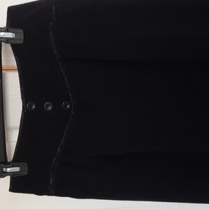 Twenty one black skirt with pockets. Size medium.